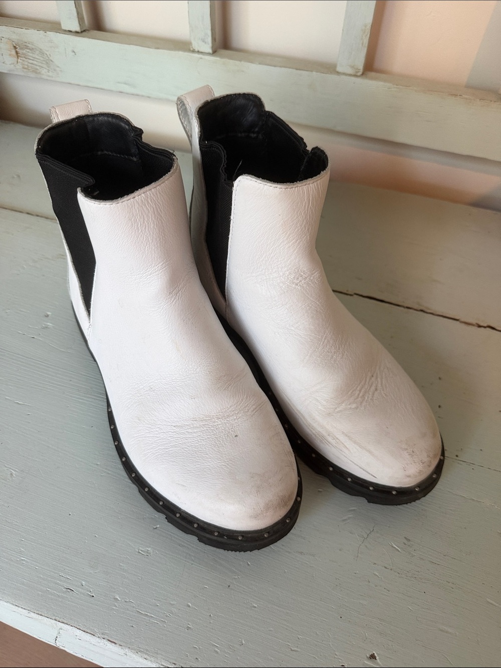 Sorel White Chelsea Booties with Black Elastic Panels